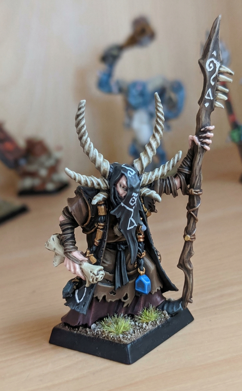 Warhammer Fantasy miniature of a Dark Emissary of Albion.