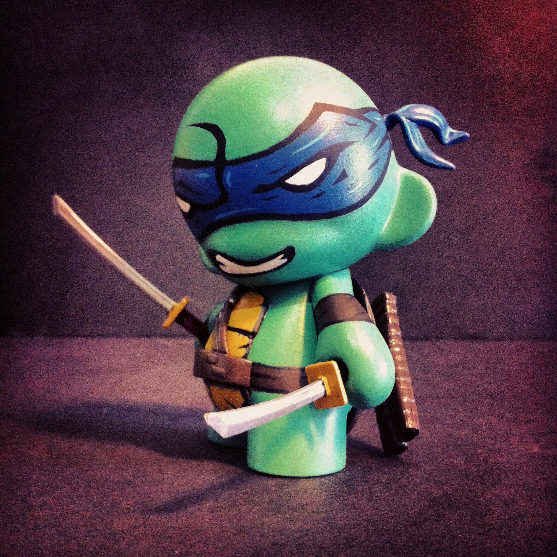 Custom-painted Leonardo vinyl figure from the Teenage Mutant Ninja Turtles. The base figure is a Kidrobot DIY MUNNY